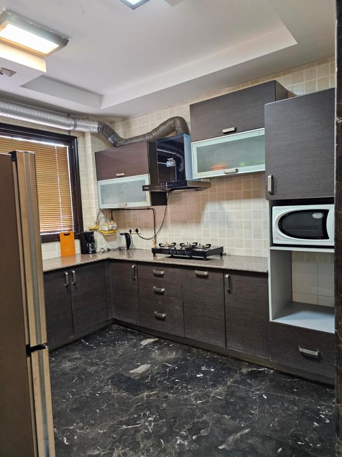 Hostmystay- 3bhk Apartment!greater Kailash 1