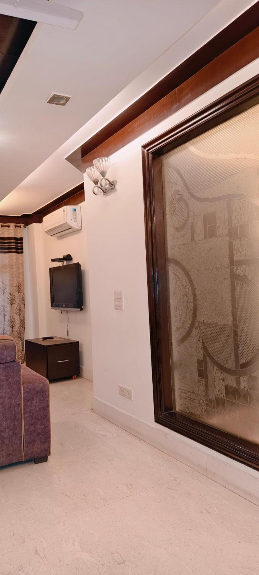 Hostmystay- 3bhk Apartment!greater Kailash 1 *